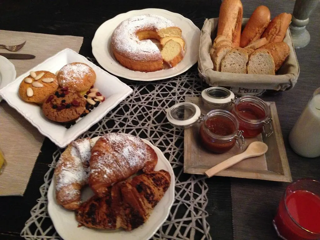 Corteundici Bed & Breakfast Treviso 2*,  Italy